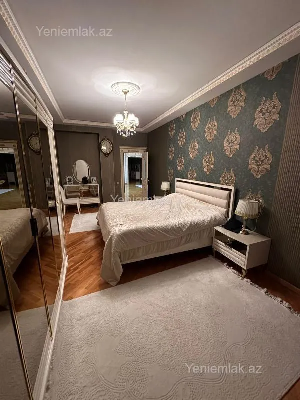 Satılır 5 otaqlı yeni tikili 180 m²