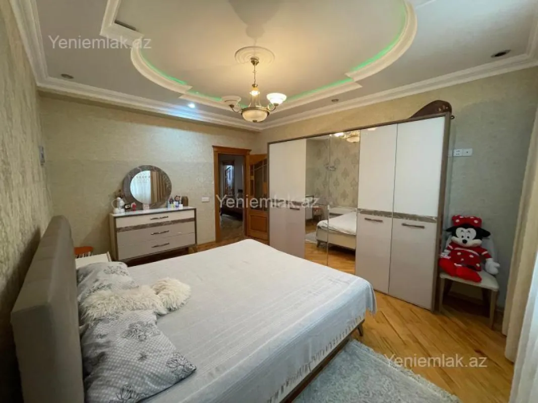 Satılır 3 otaqlı yeni tikili 125 m²