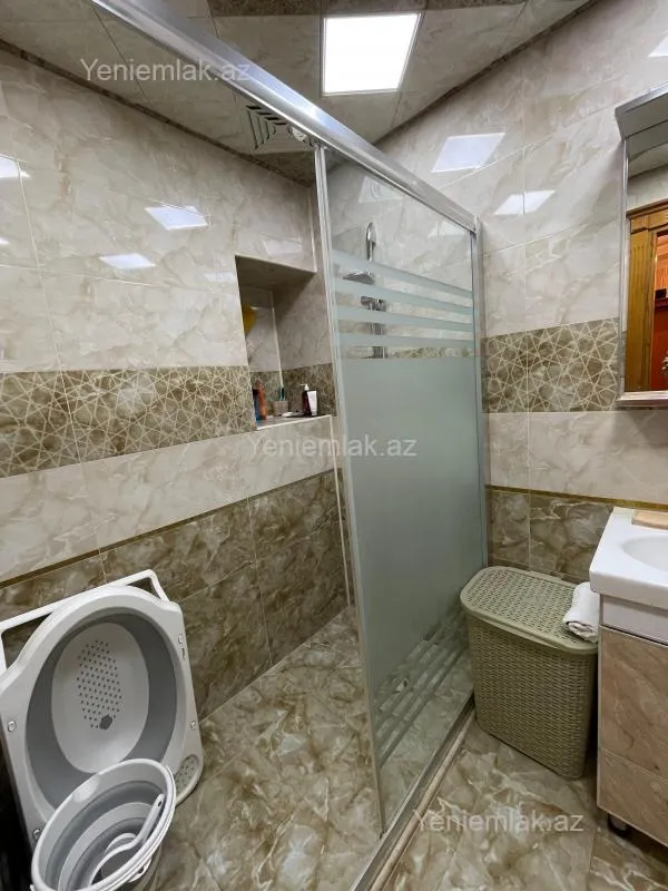 Satılır 3 otaqlı yeni tikili 125 m²