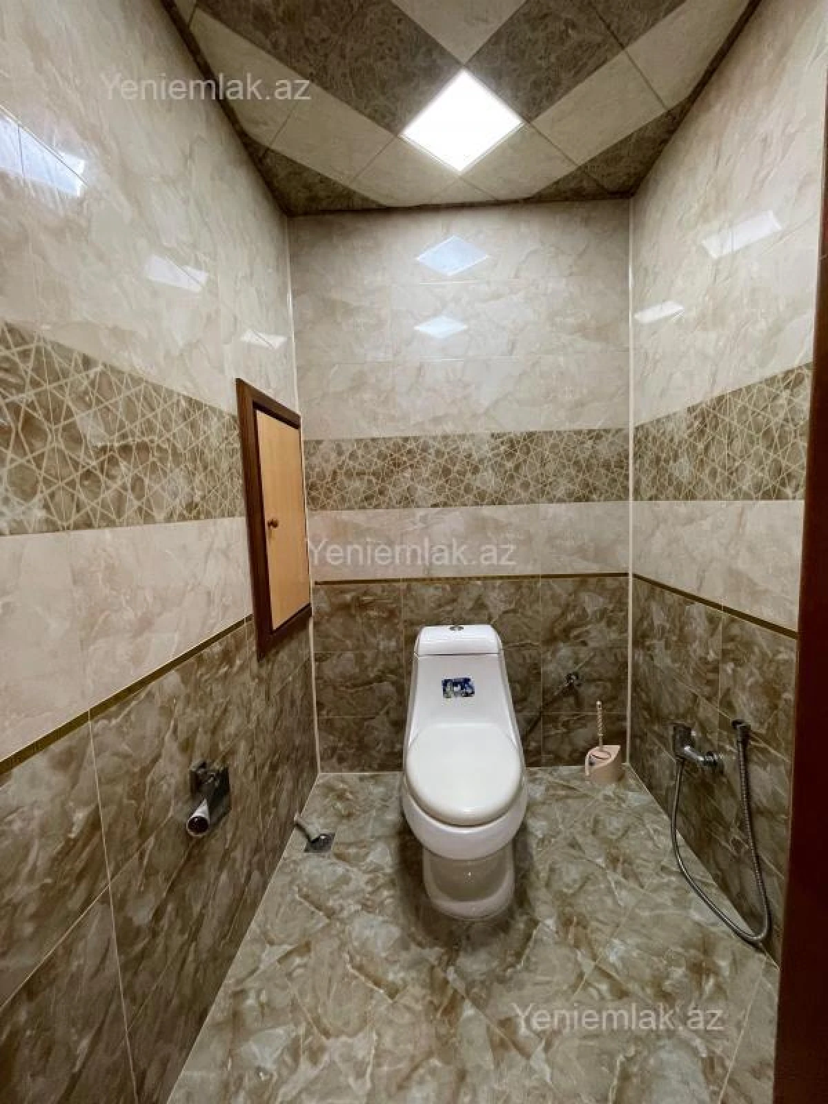 Satılır 3 otaqlı yeni tikili 125 m²