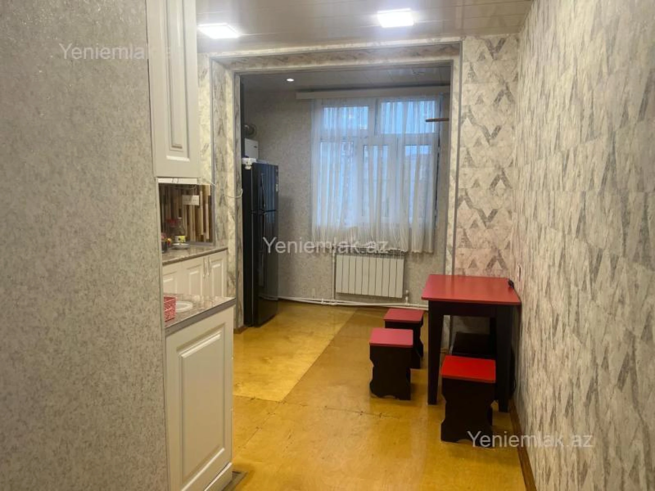 Satılır 2 otaqlı köhnə tikili 55 m²