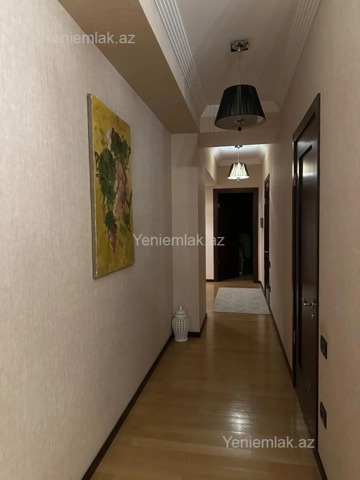 Satılır 4 otaqlı yeni tikili 180 m²