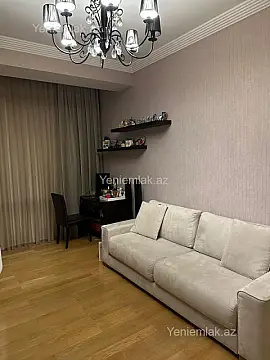 Satılır 4 otaqlı yeni tikili 180 m²