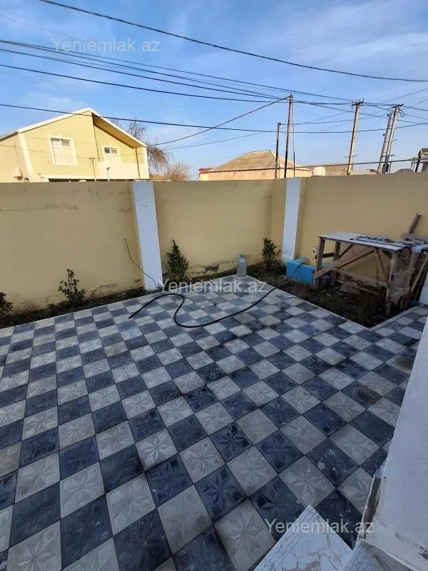 Satılır 4 otaqlı həyət evi 120 m²