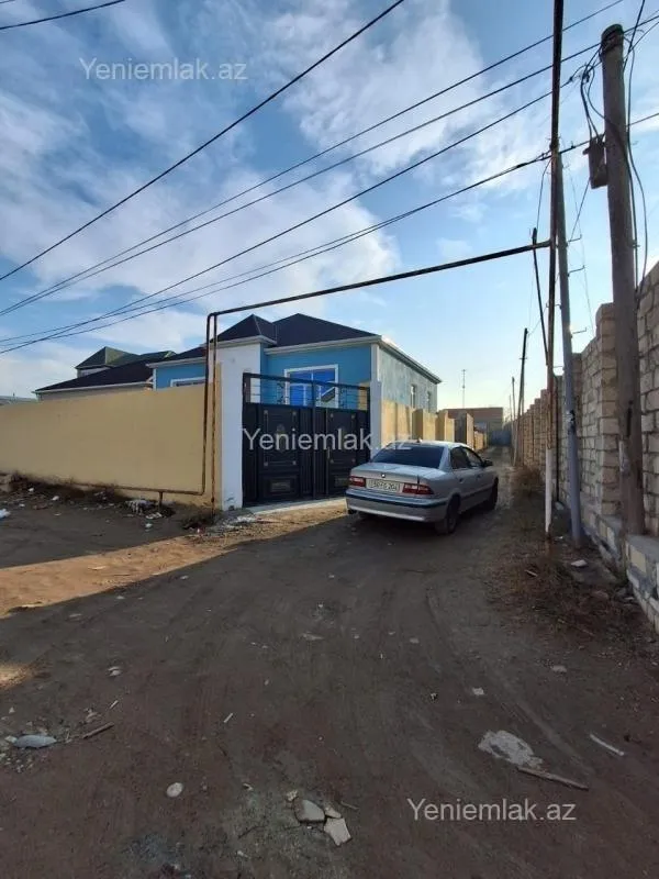 Satılır 4 otaqlı həyət evi 120 m²