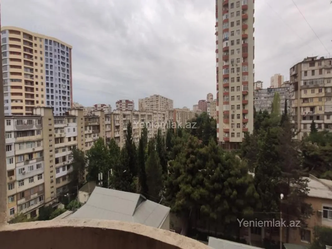 Satılır 3 otaqlı yeni tikili 140 m²
