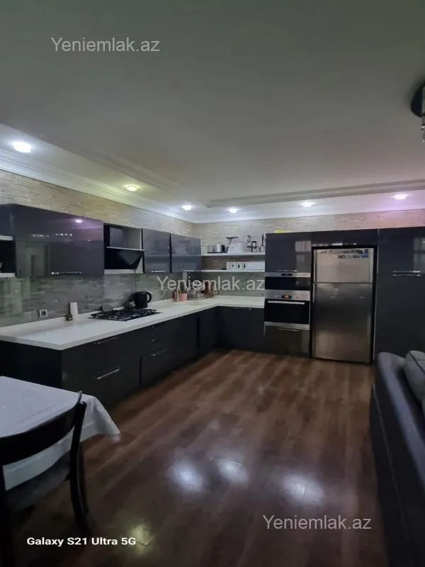 Satılır 4 otaqlı yeni tikili 128 m²