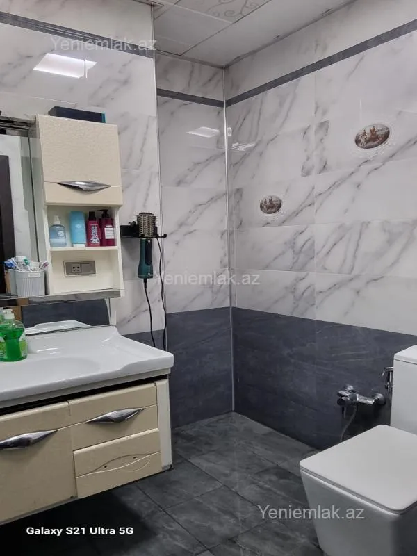 Satılır 4 otaqlı yeni tikili 128 m²