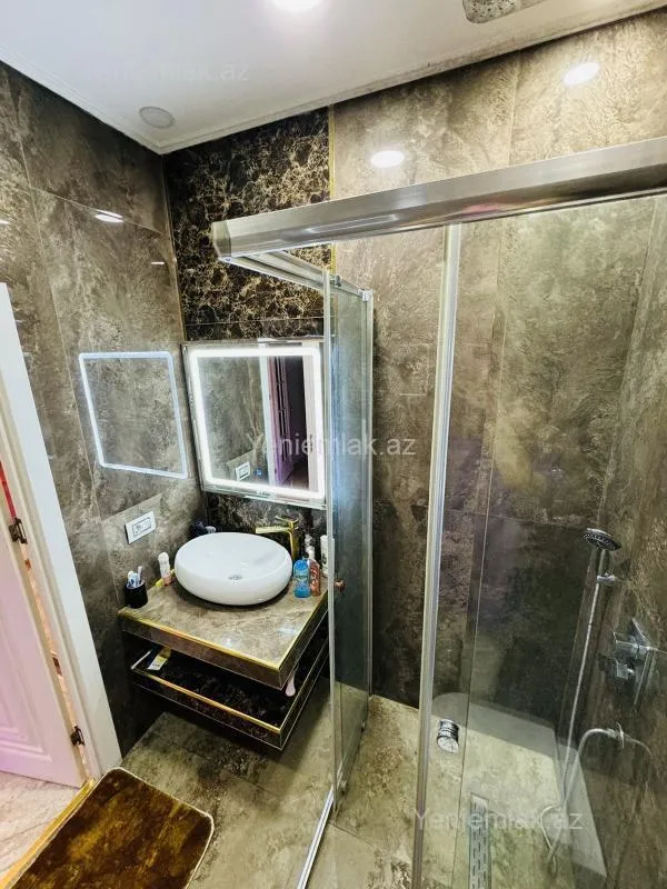 Satılır 2 otaqlı yeni tikili 105 m²