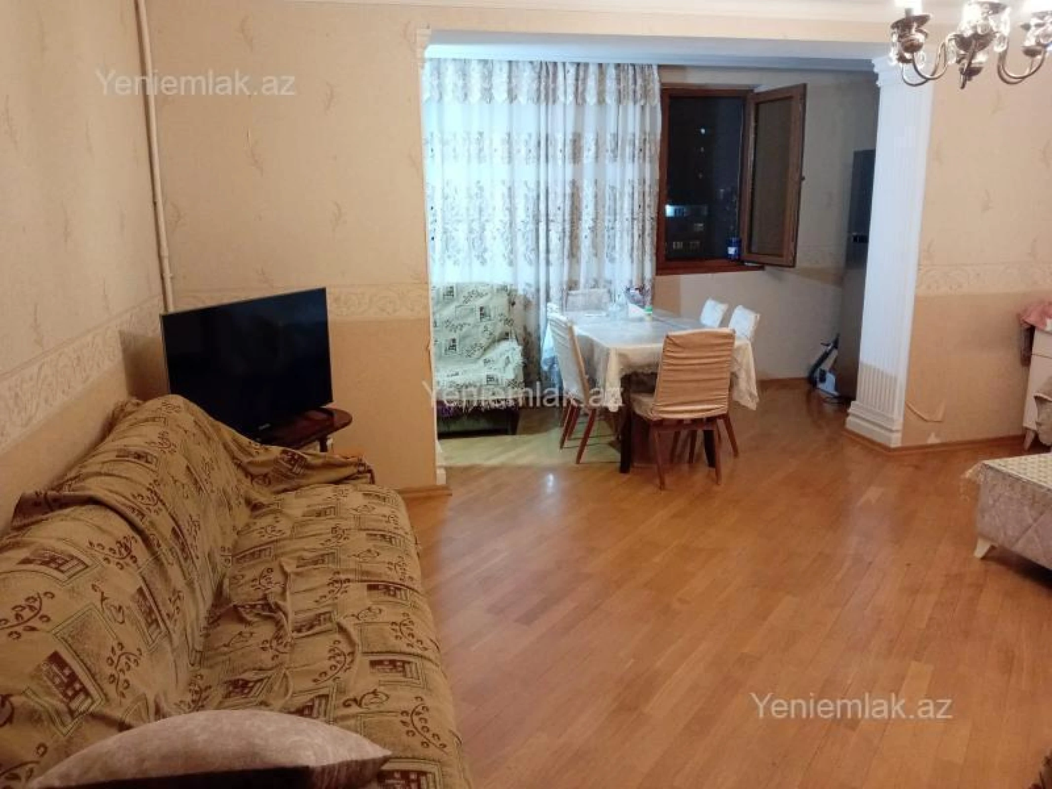 Satılır 3 otaqlı köhnə tikili 73 m²