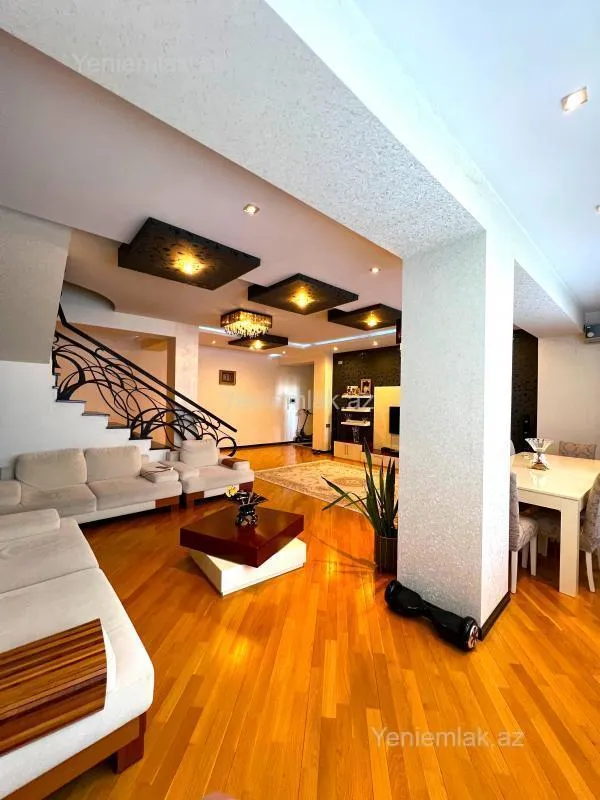 Satılır 4 otaqlı yeni tikili 160 m²