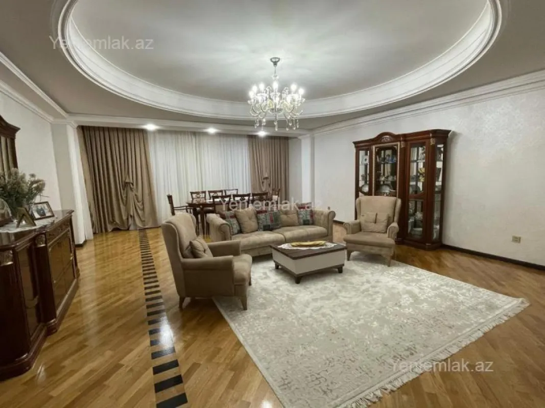 Satılır 4 otaqlı yeni tikili 230 m²