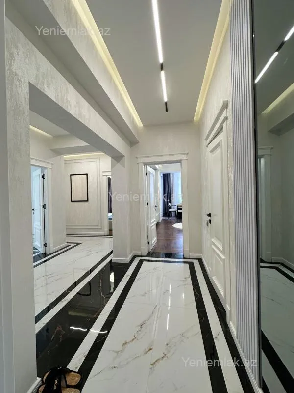 Satılır 3 otaqlı yeni tikili 102 m²