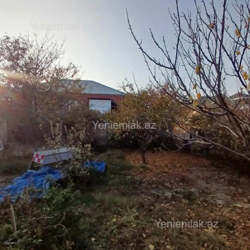 Satılır 4 otaqlı həyət evi 100 m²