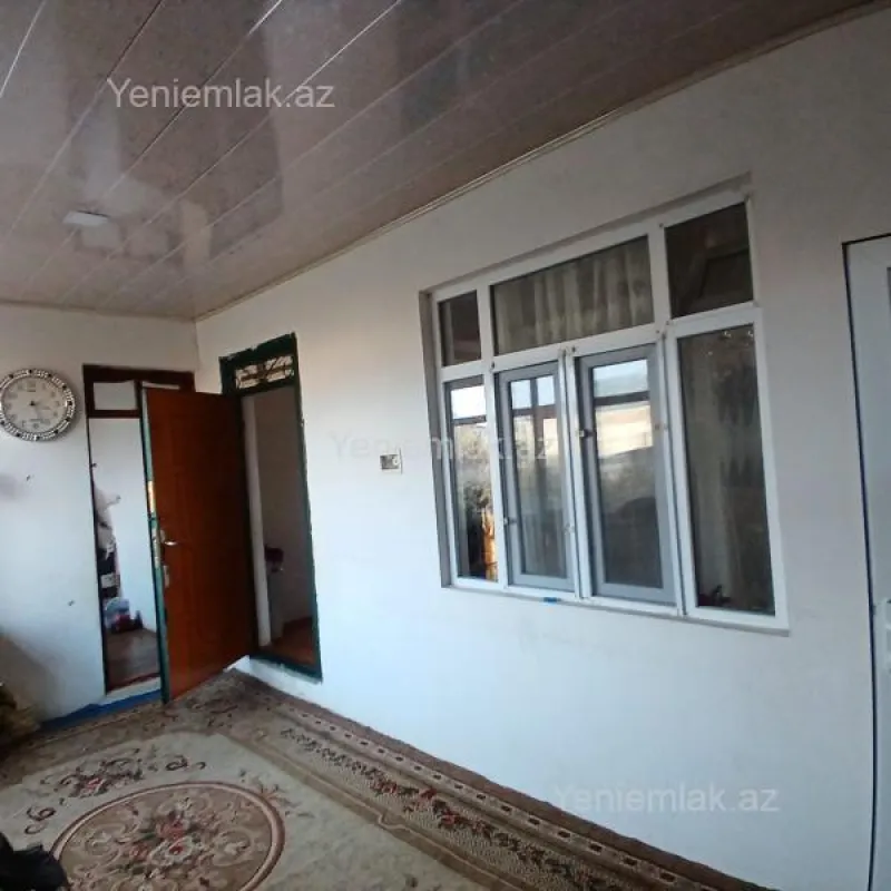 Satılır 4 otaqlı həyət evi 100 m²