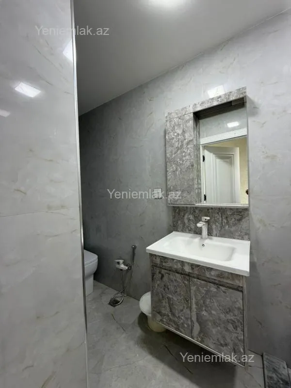 Satılır 2 otaqlı köhnə tikili 45 m²