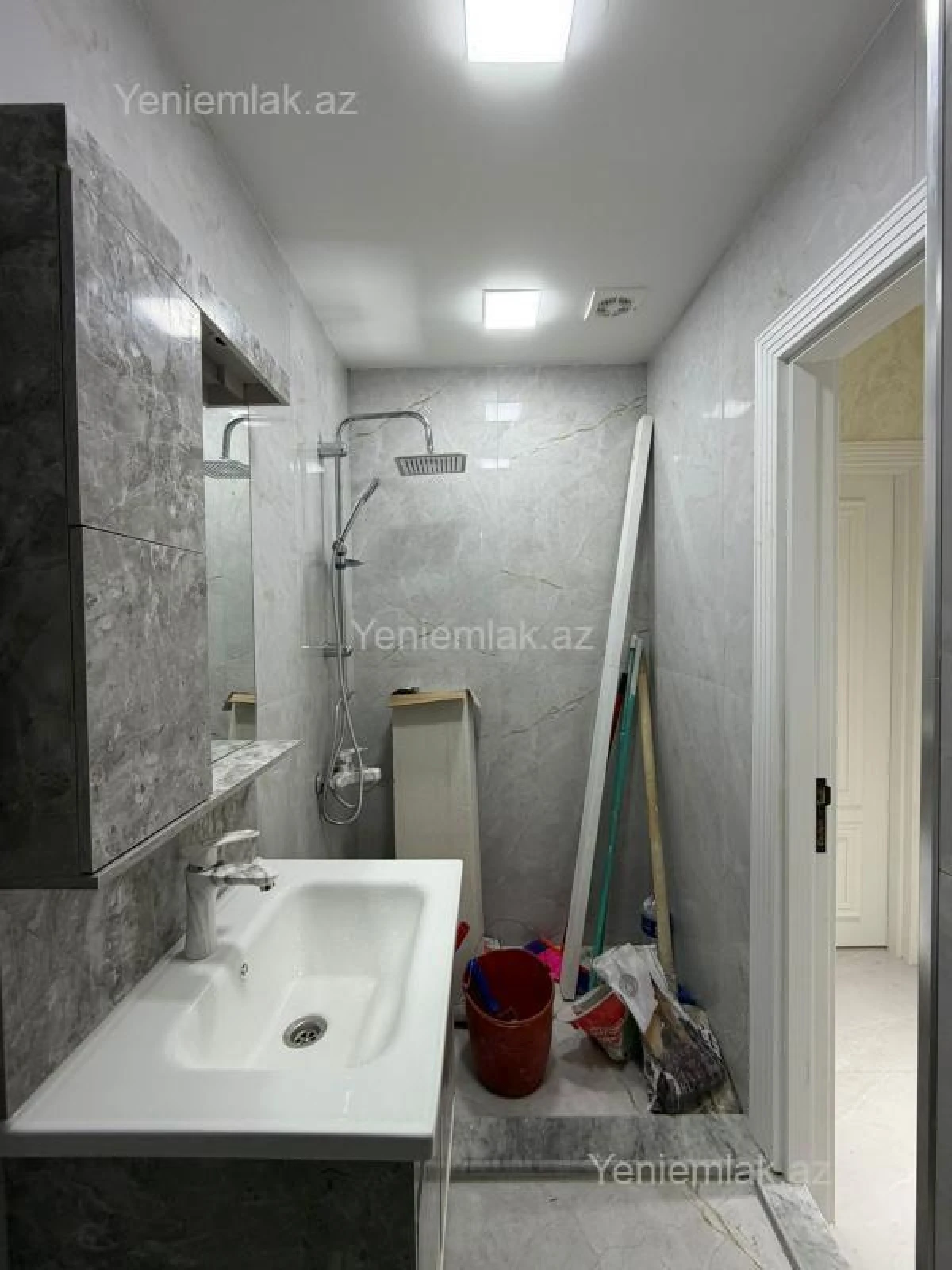 Satılır 2 otaqlı köhnə tikili 45 m²