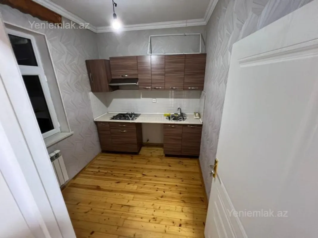 Satılır 2 otaqlı həyət evi 65 m²