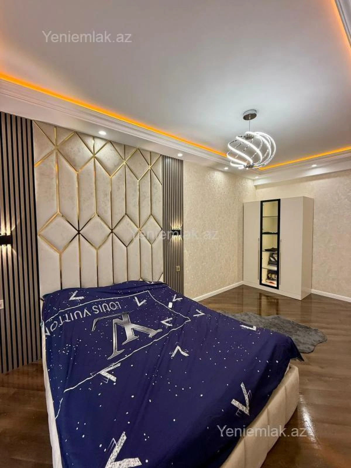 Satılır 2 otaqlı yeni tikili 75 m²