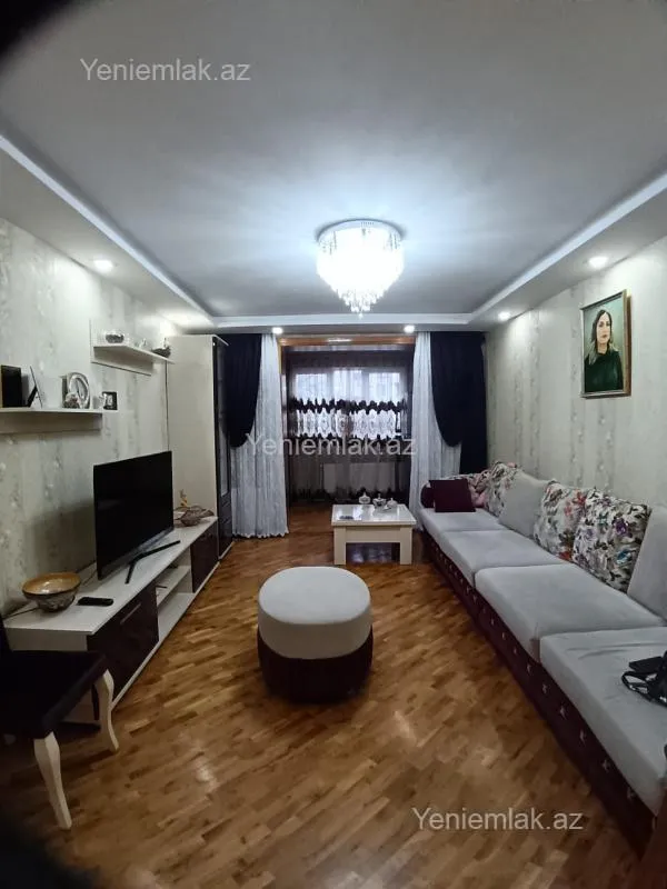 Satılır 3 otaqlı köhnə tikili 68 m²