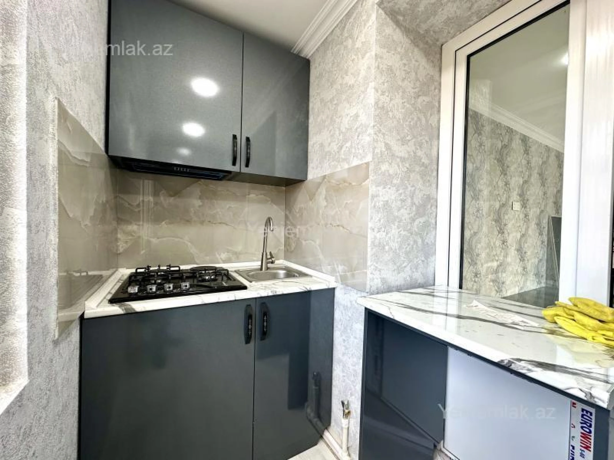 Satılır 3 otaqlı köhnə tikili 55 m²