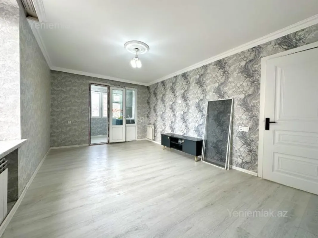Satılır 3 otaqlı köhnə tikili 55 m²