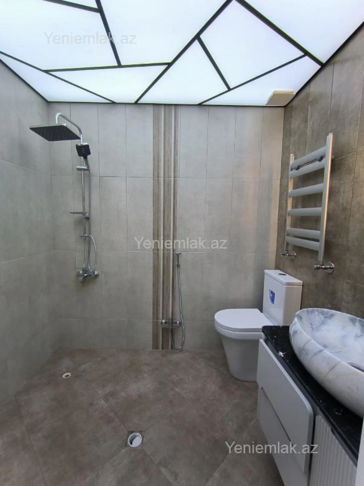 Satılır 2 otaqlı yeni tikili 90 m²