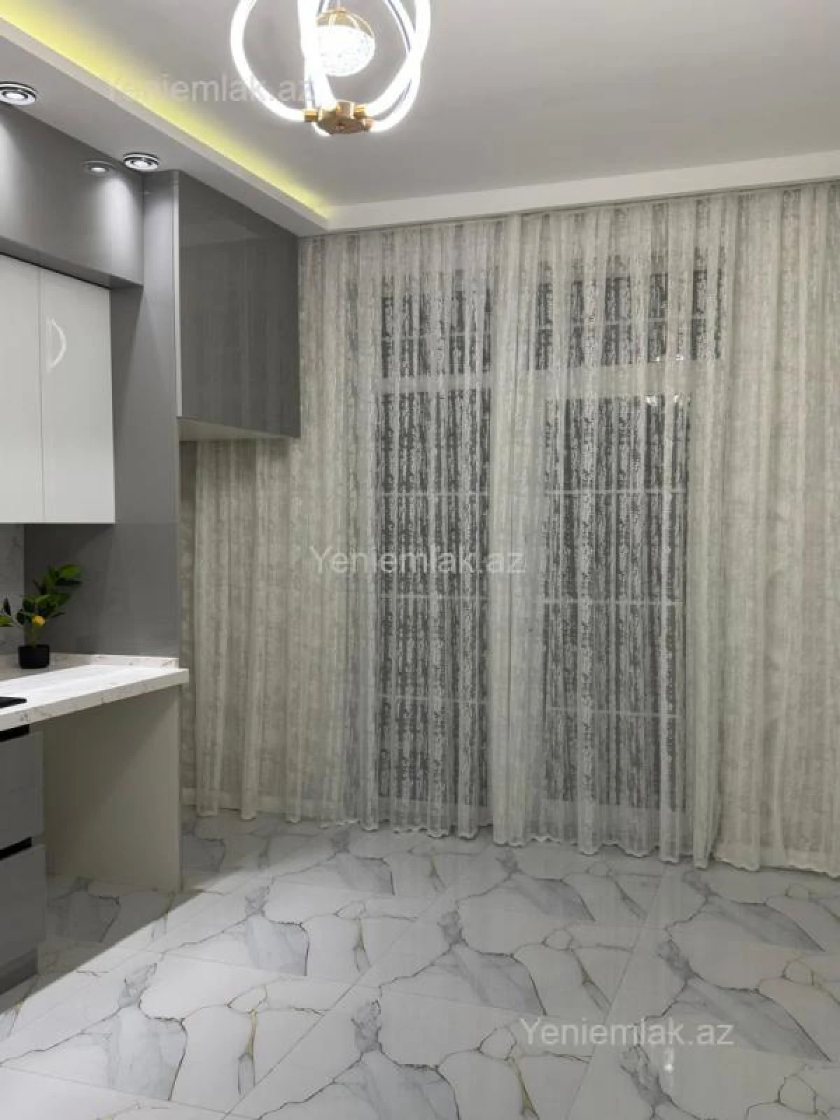 Satılır 3 otaqlı yeni tikili 70 m²