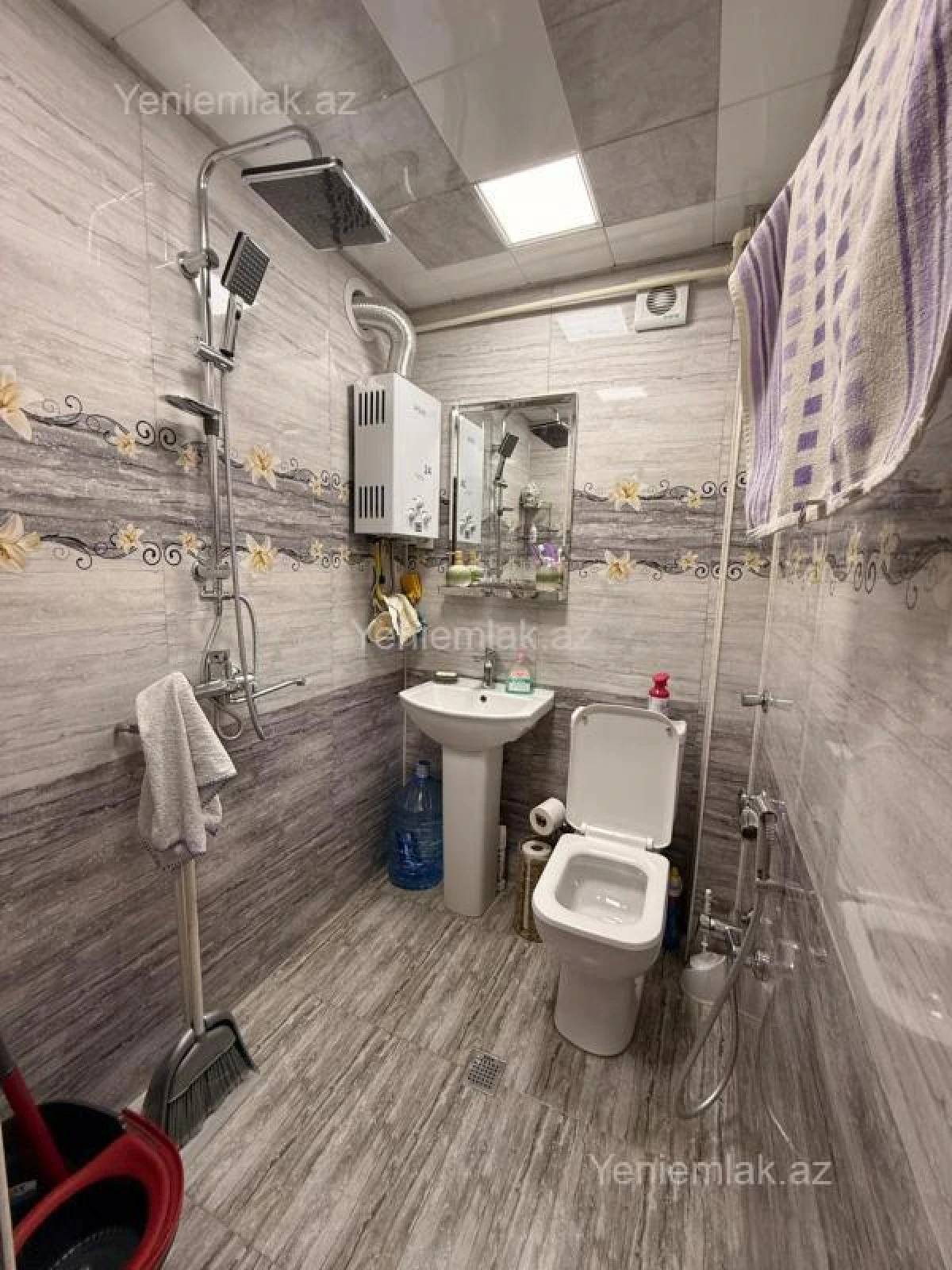 Satılır 2 otaqlı köhnə tikili 70 m²