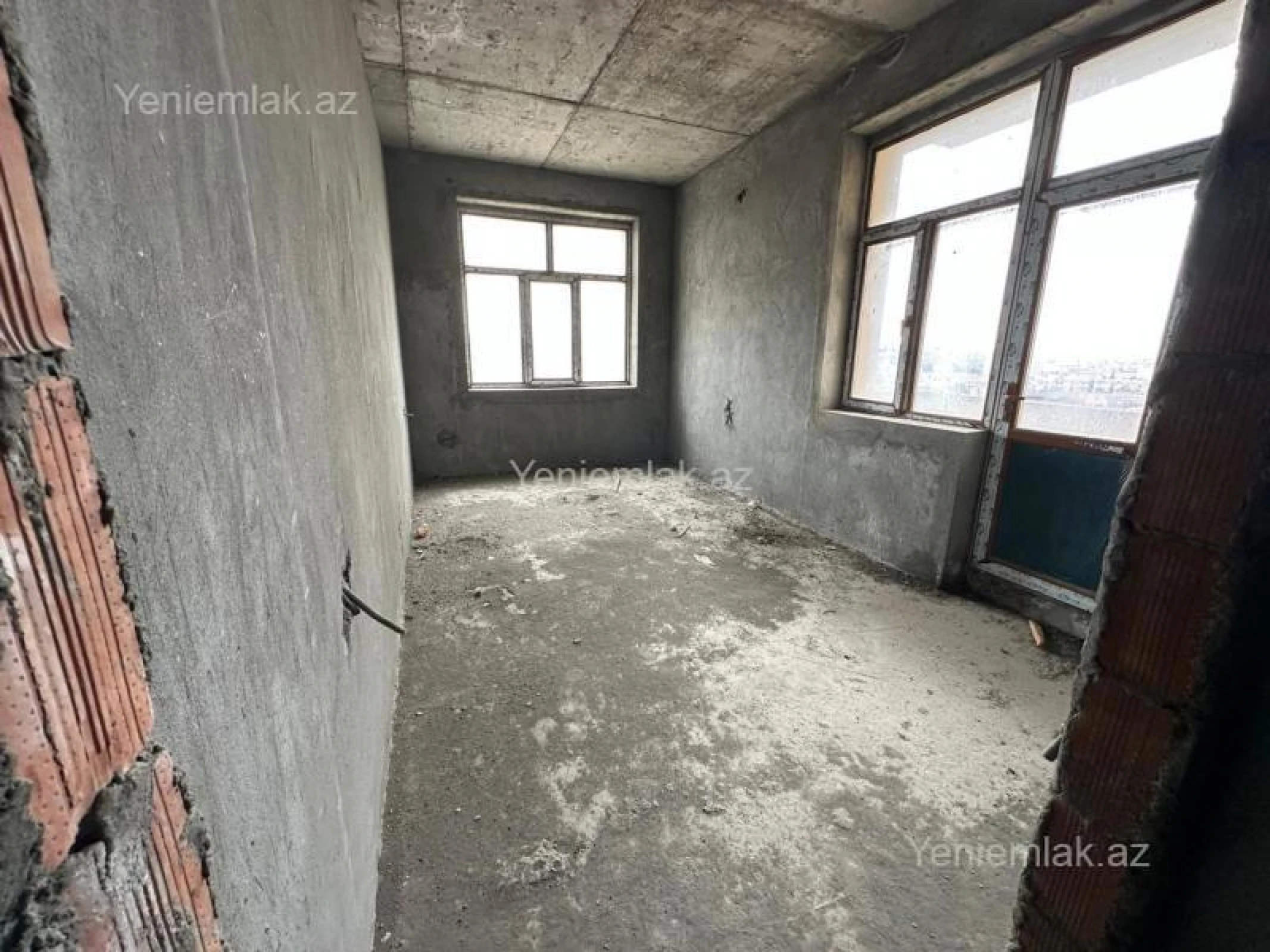 Satılır 2 otaqlı yeni tikili 92 m²
