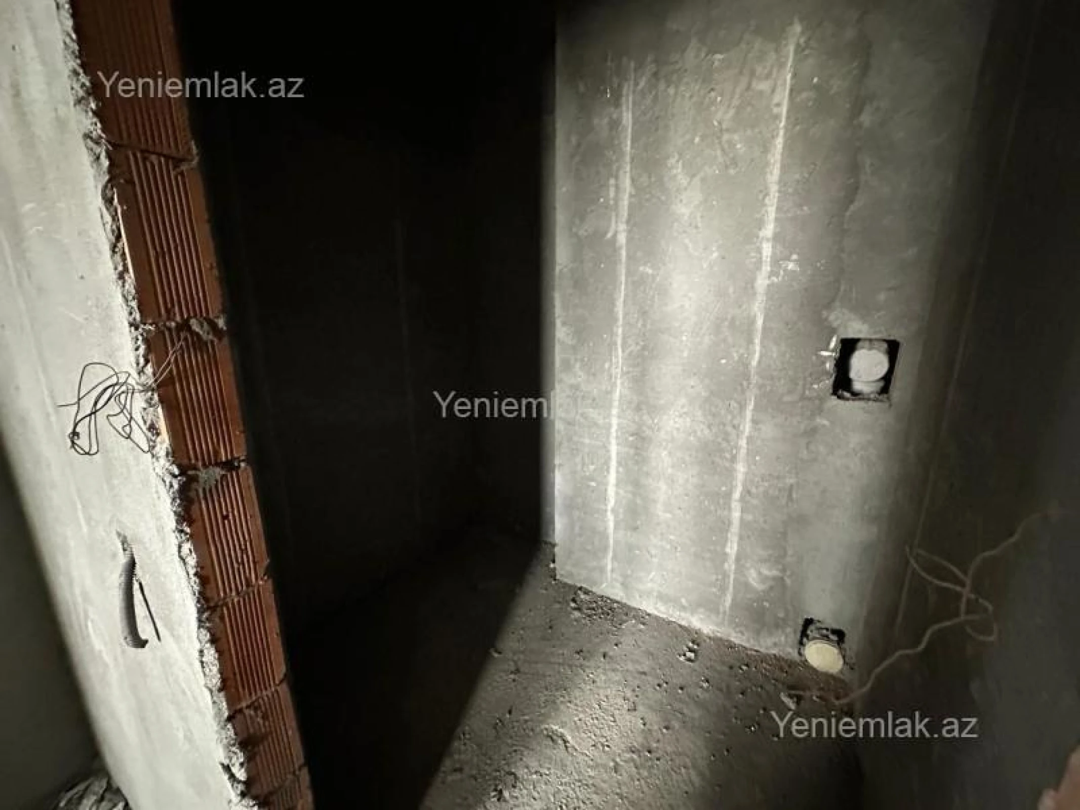 Satılır 2 otaqlı yeni tikili 92 m²