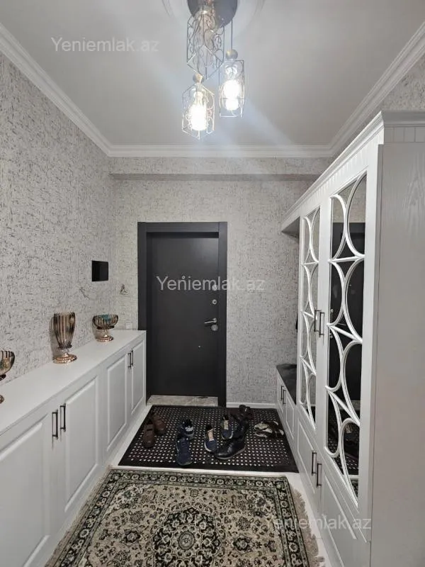 Satılır 4 otaqlı yeni tikili 162 m²