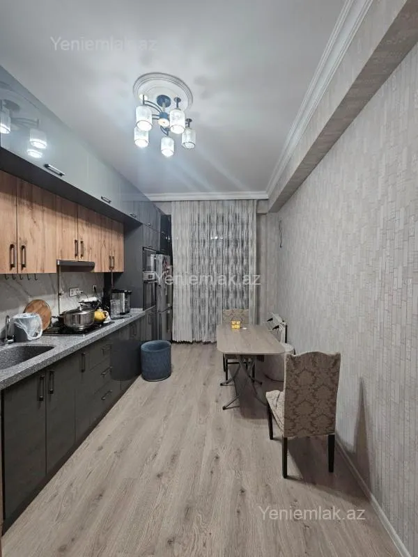 Satılır 4 otaqlı yeni tikili 162 m²