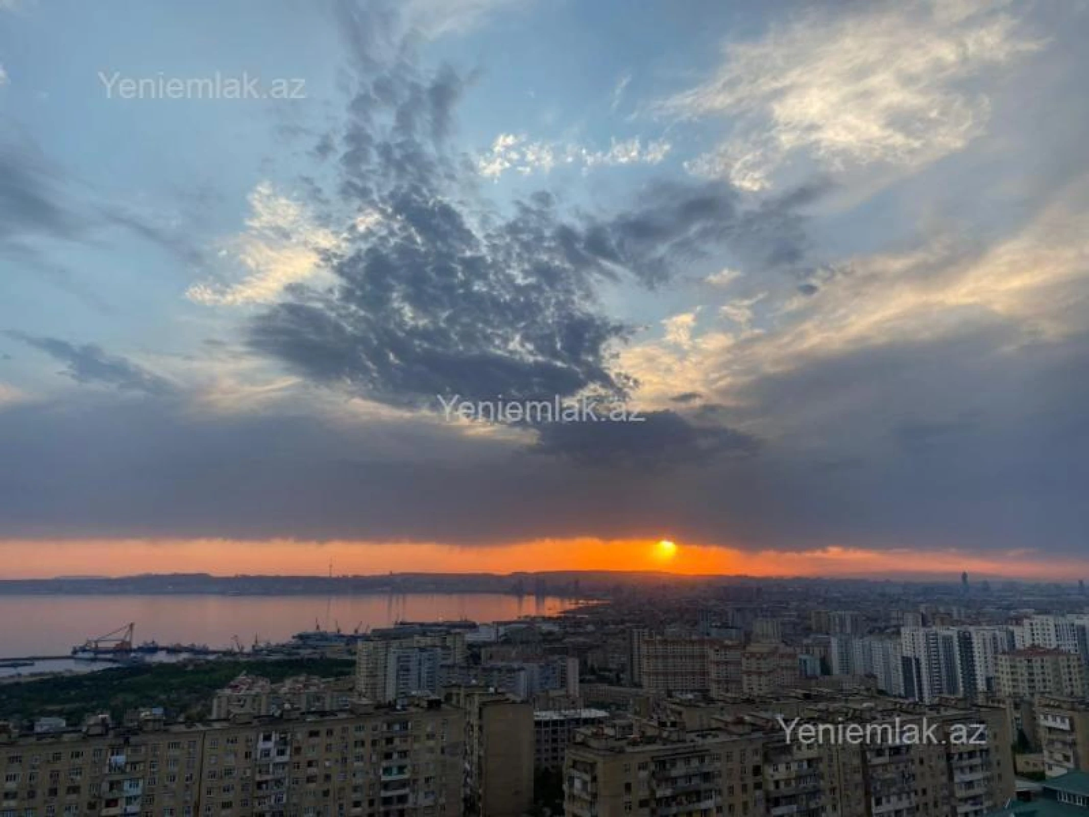 Satılır 2 otaqlı köhnə tikili 65 m²