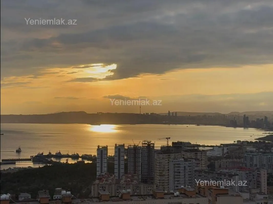 Satılır 2 otaqlı köhnə tikili 65 m²