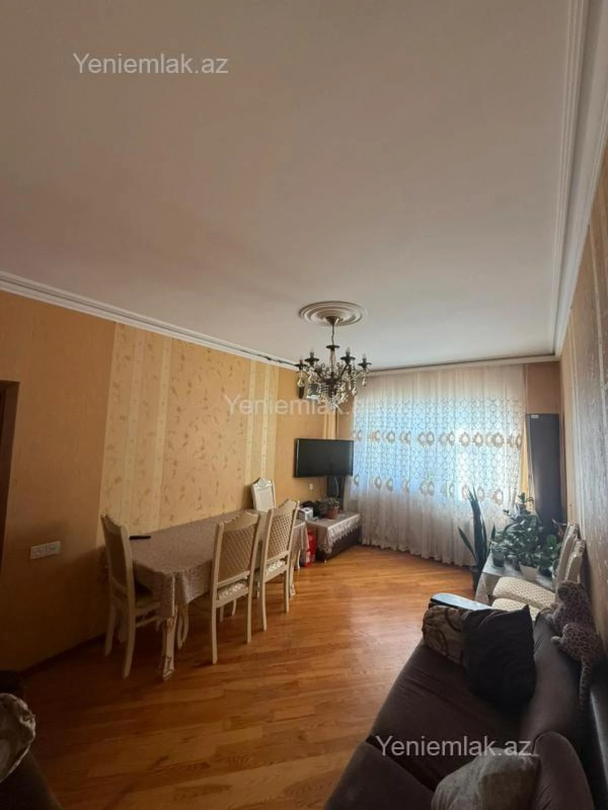 Satılır 2 otaqlı köhnə tikili 65 m²
