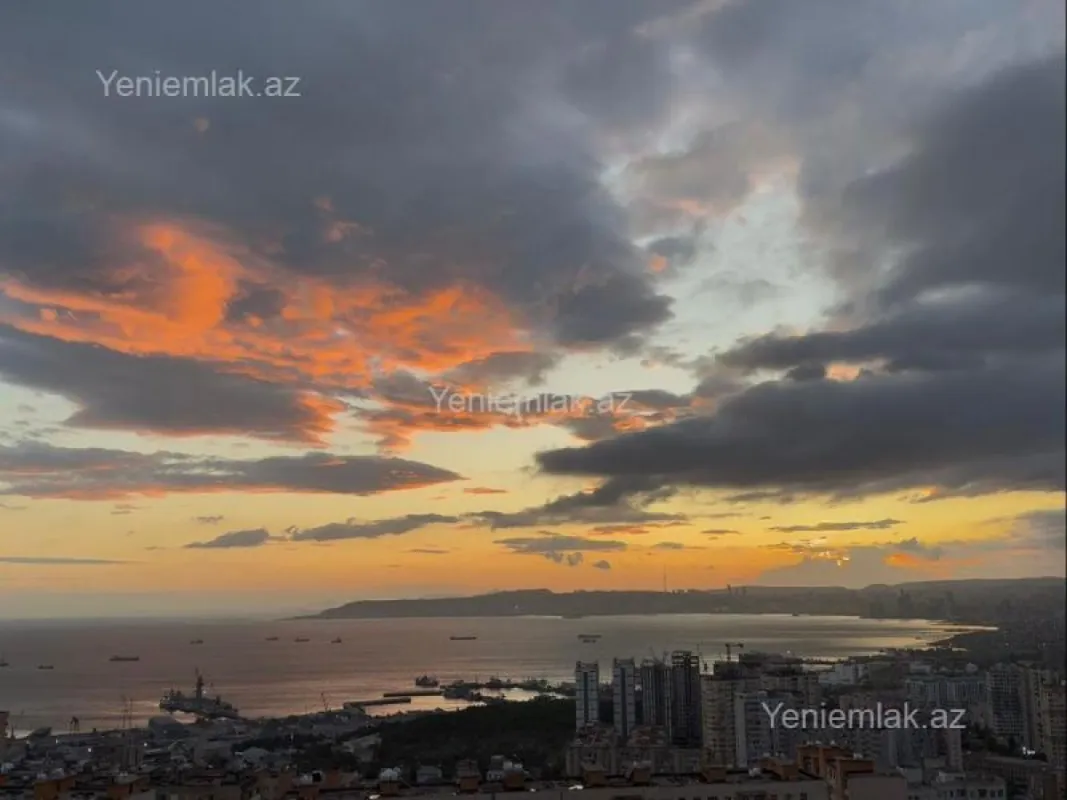 Satılır 2 otaqlı köhnə tikili 65 m²