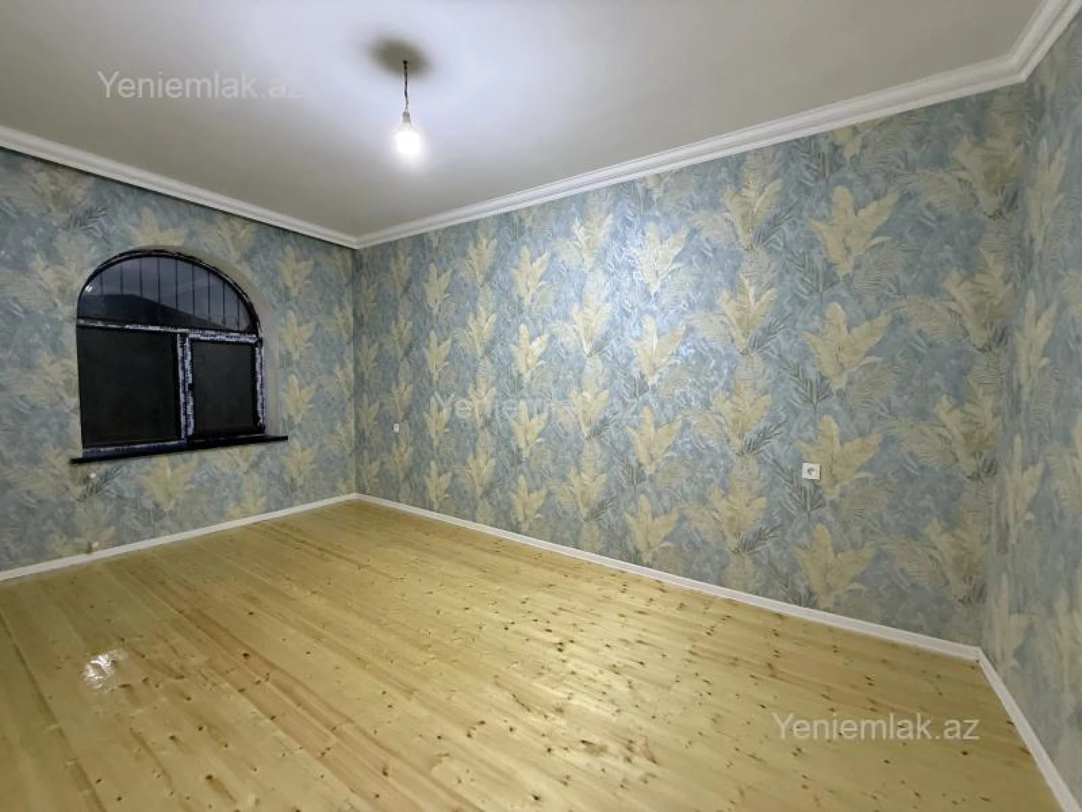 Satılır 6 otaqlı həyət evi 200 m²