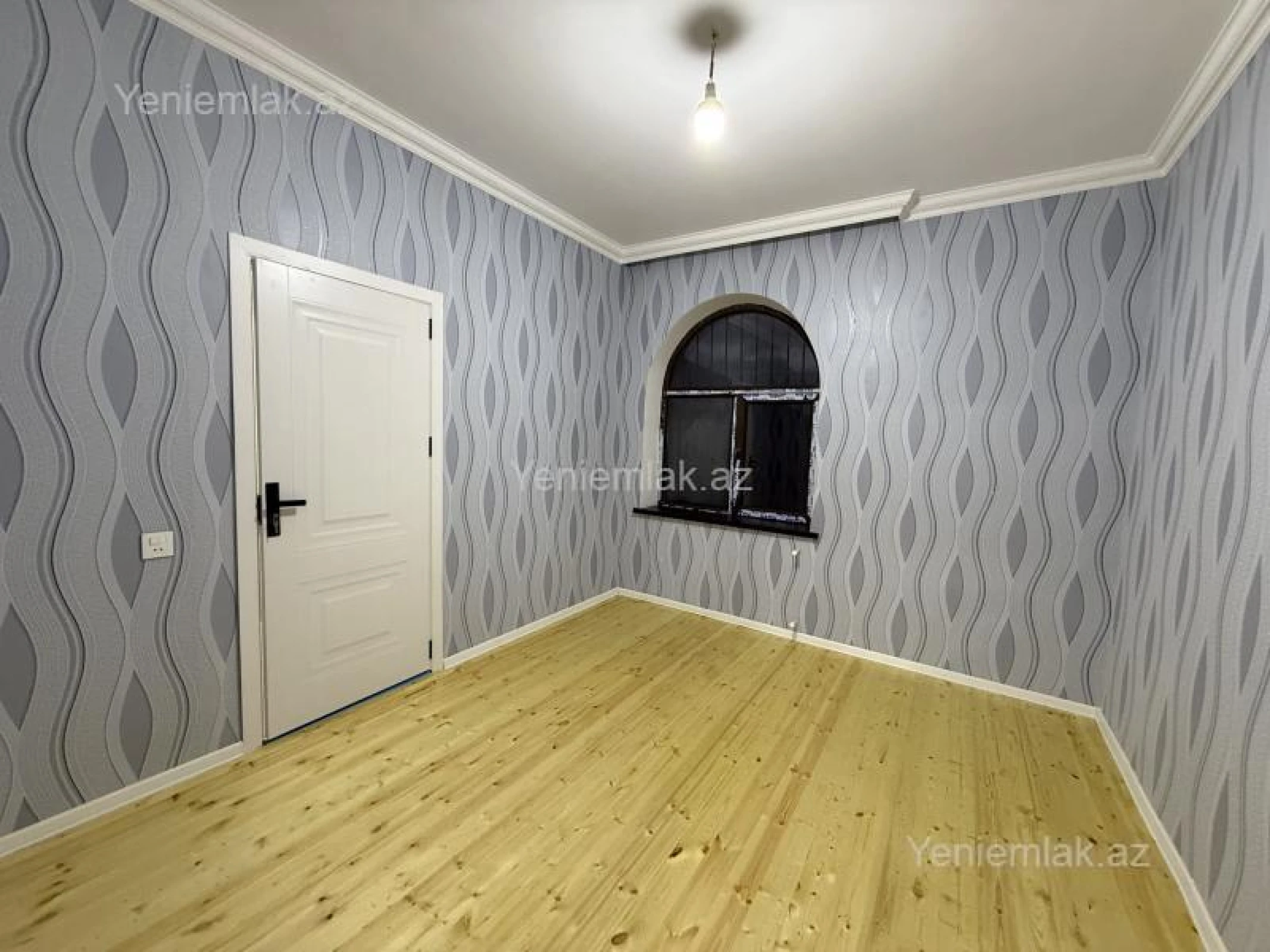 Satılır 6 otaqlı həyət evi 200 m²