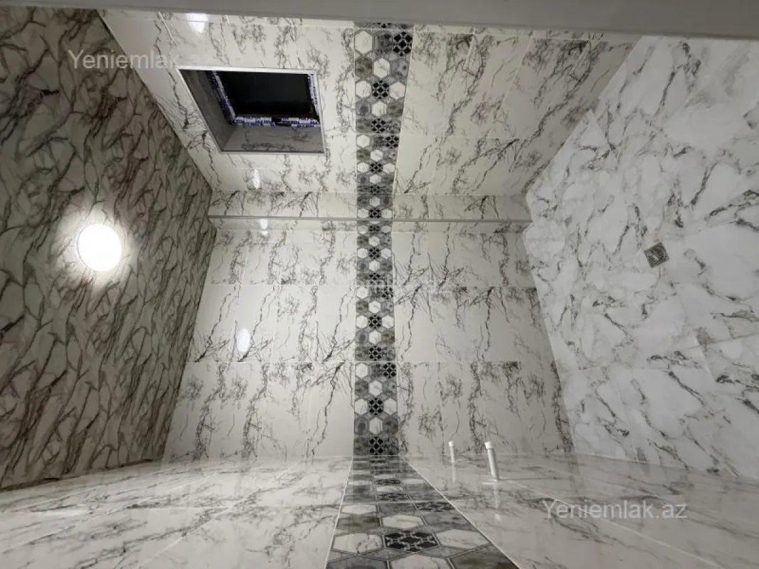 Satılır 6 otaqlı həyət evi 200 m²