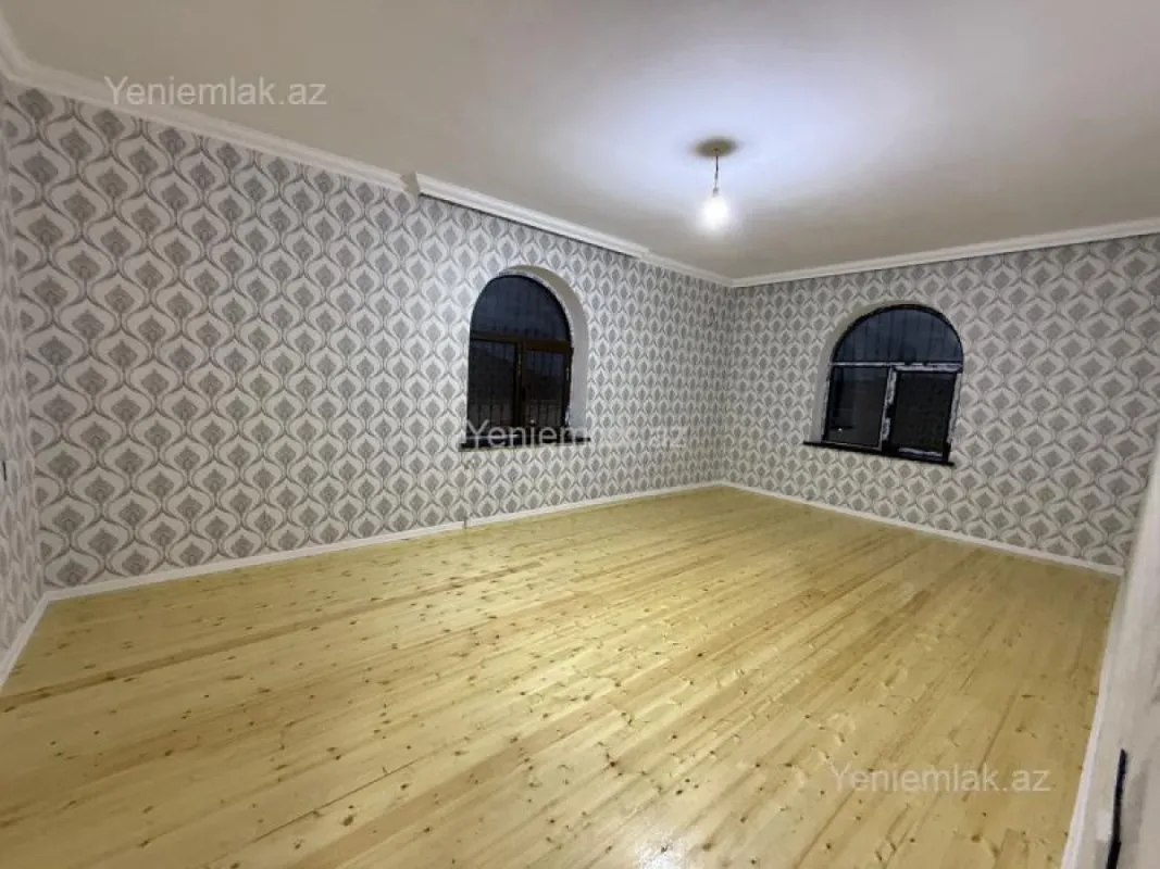 Satılır 6 otaqlı həyət evi 200 m²