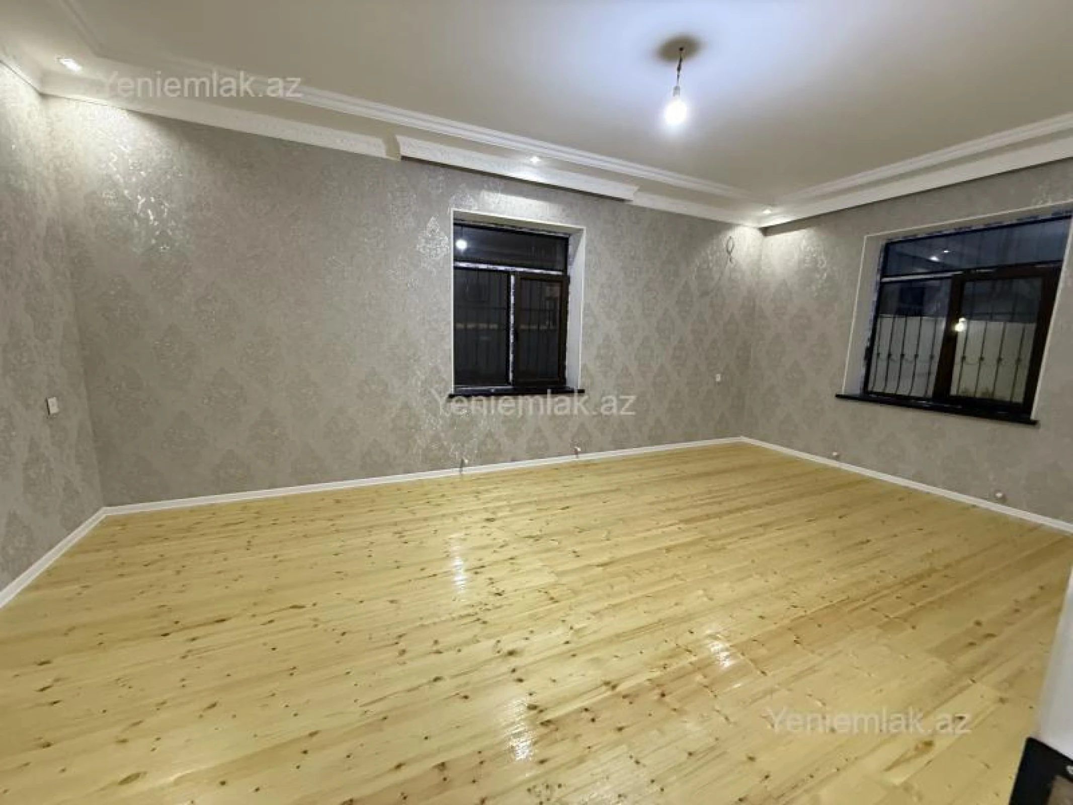 Satılır 6 otaqlı həyət evi 200 m²