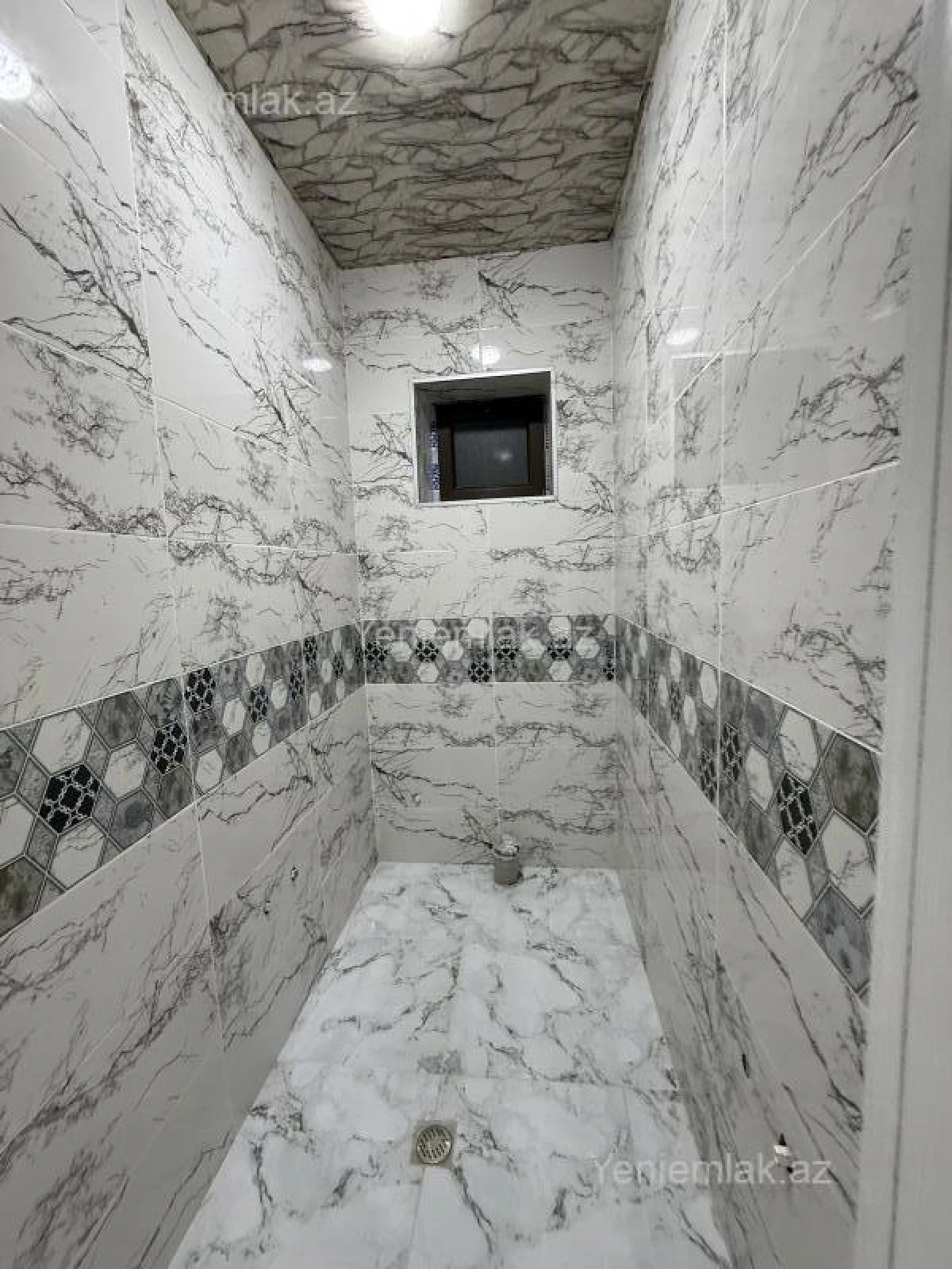 Satılır 6 otaqlı həyət evi 200 m²