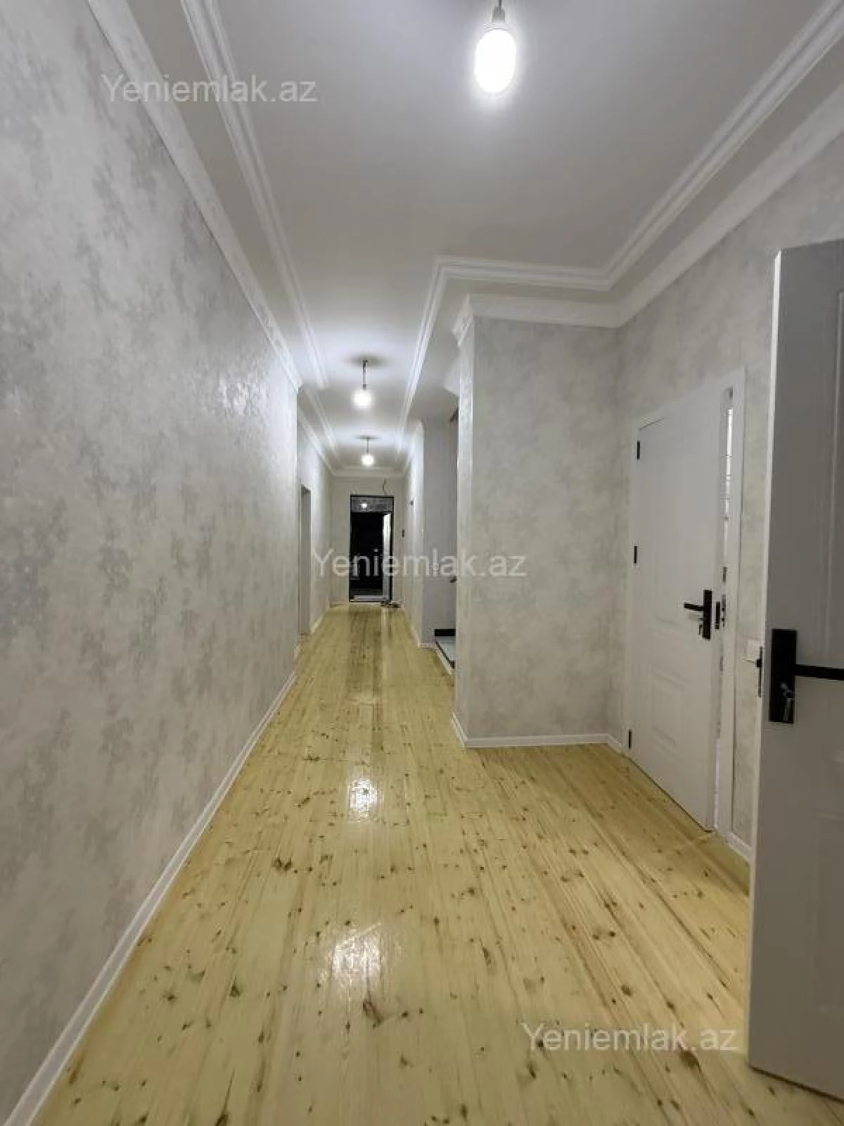 Satılır 6 otaqlı həyət evi 200 m²