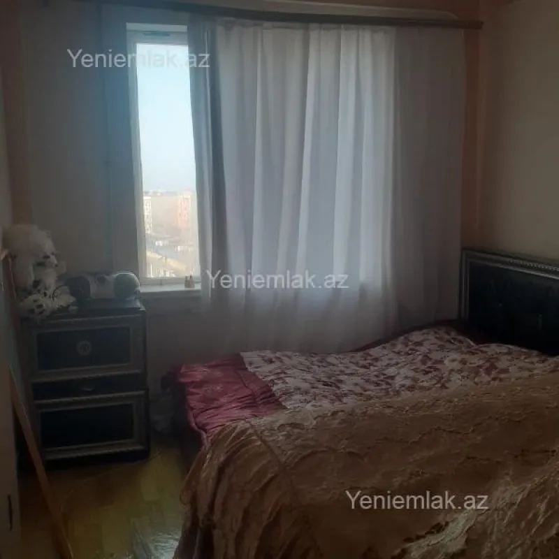 Satılır 2 otaqlı köhnə tikili 65 m²