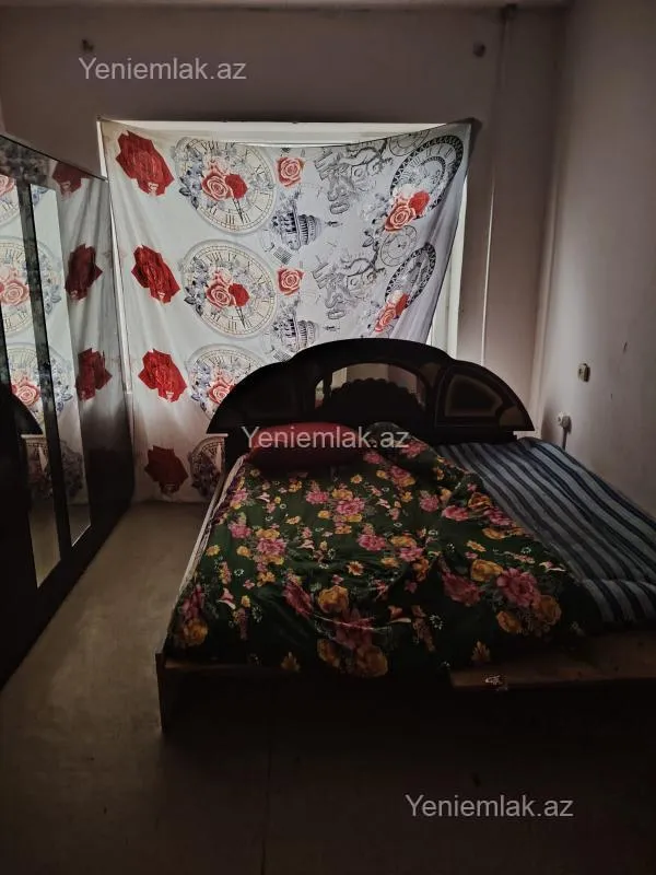 Satılır 2 otaqlı köhnə tikili 65 m²