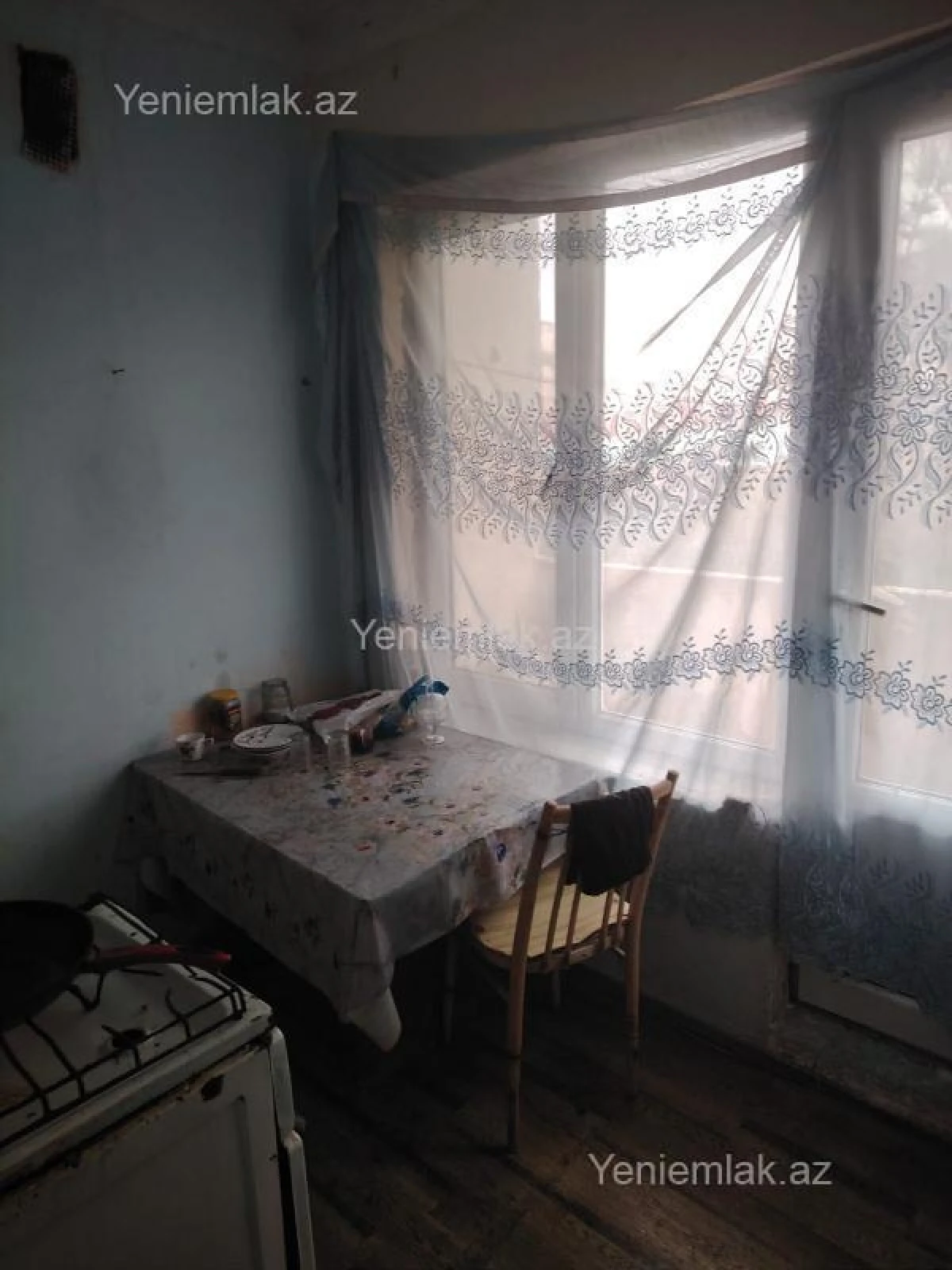 Satılır 2 otaqlı köhnə tikili 65 m²