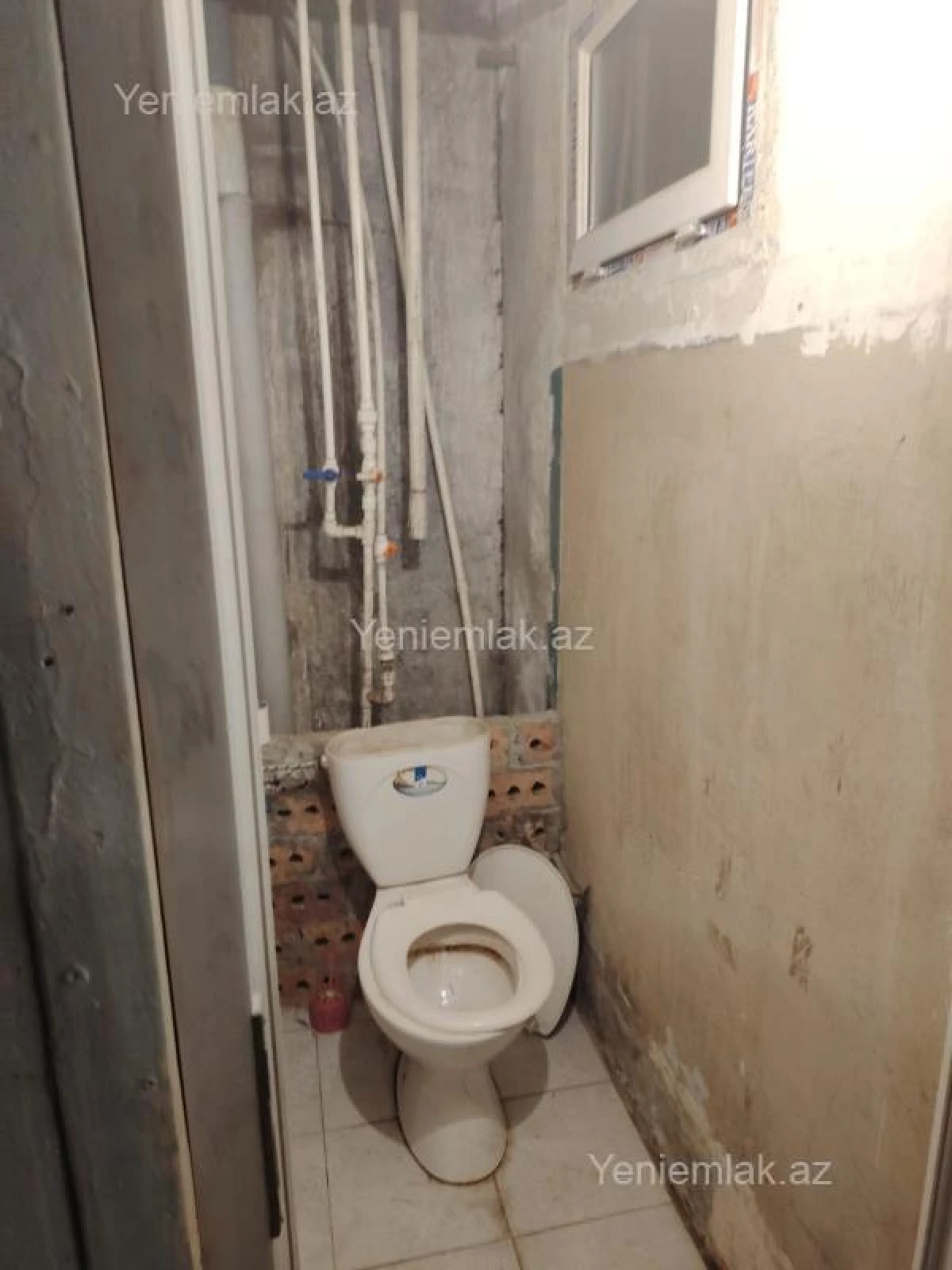 Satılır 2 otaqlı köhnə tikili 65 m²