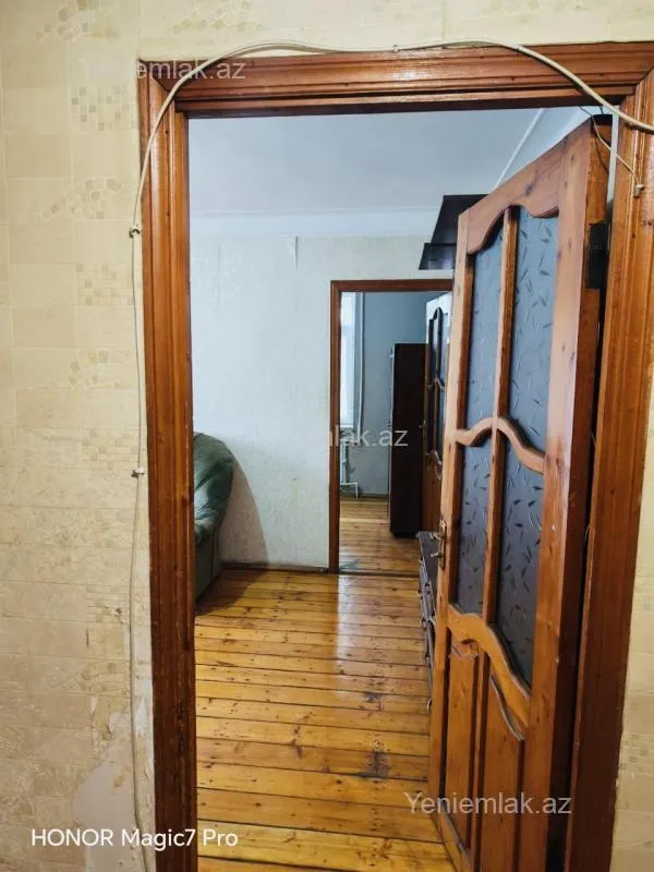 Satılır 2 otaqlı köhnə tikili 50 m²