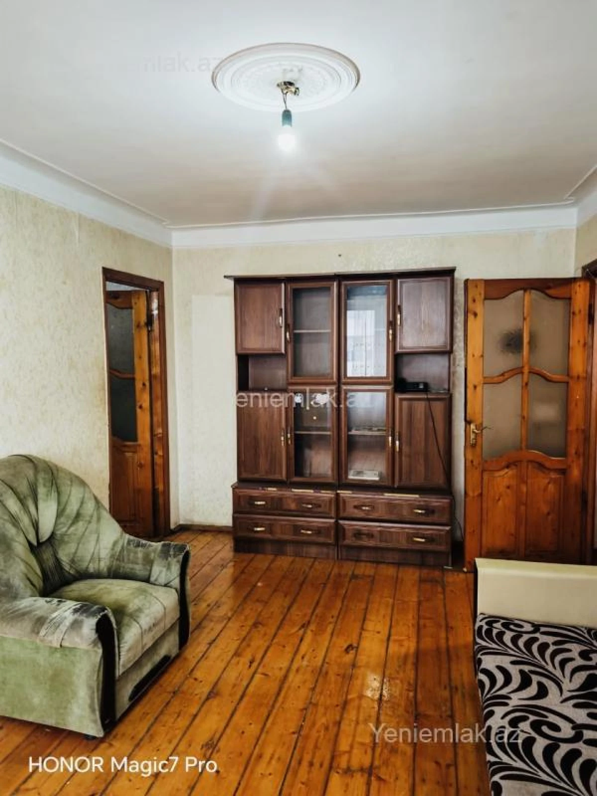 Satılır 2 otaqlı köhnə tikili 50 m²